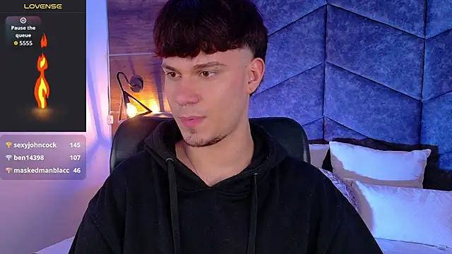 LiamThunder05  online show from October 2025 03:20:02 AM