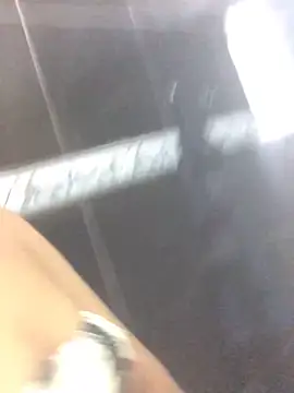 Lorennapires online show from April 2026 12:37:01 PM