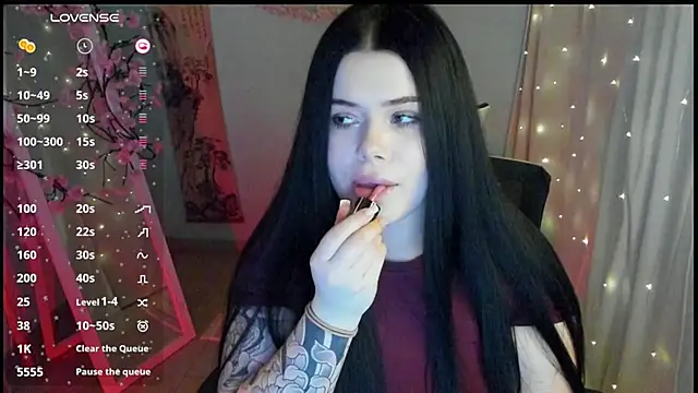 Mona Esty online show from March 2026 07:25:02 AM