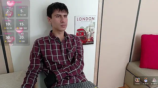 Snapshot of Troy_boy19 chatting on October 2025 08:42:02 PM Troy boy19 online show from October 2025 08:42:02 PM