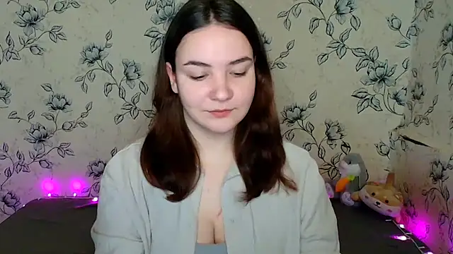 Snapshot of OliviaMontgommery chatting on March 2026 07:58:01 AM OliviaMontgommery online show from March 2026 07:58:01 AM