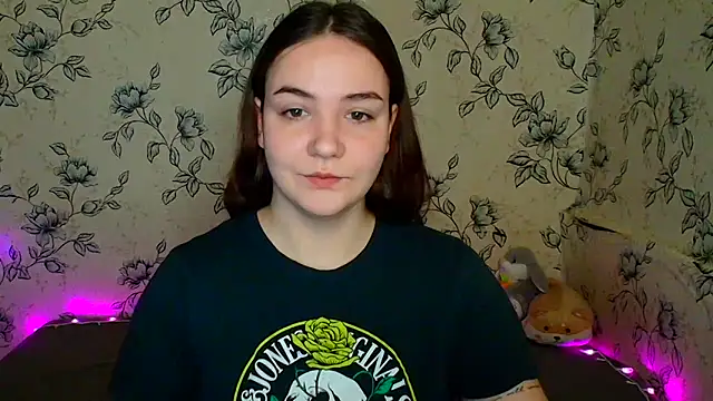 Snapshot of OliviaMontgommery chatting on April 2026 01:51:02 PM OliviaMontgommery online show from April 2026 01:51:02 PM