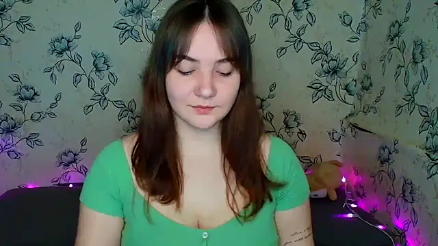 Snapshot of OliviaMontgommery chatting on April 2026 11:57:01 AM OliviaMontgommery online show from April 2026 11:57:01 AM