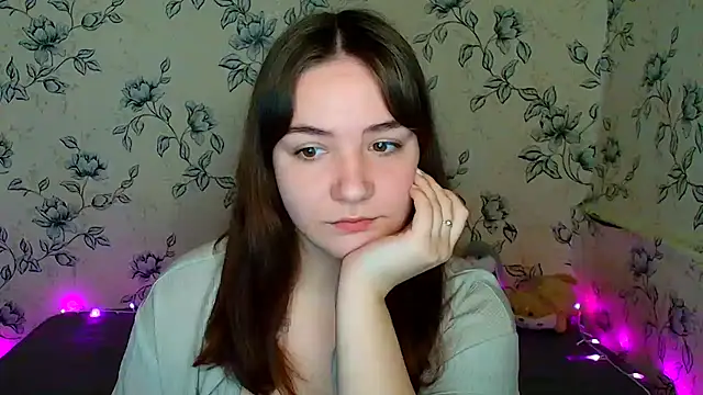 Snapshot of OliviaMontgommery chatting on April 2026 05:16:01 AM OliviaMontgommery online show from April 2026 05:16:01 AM