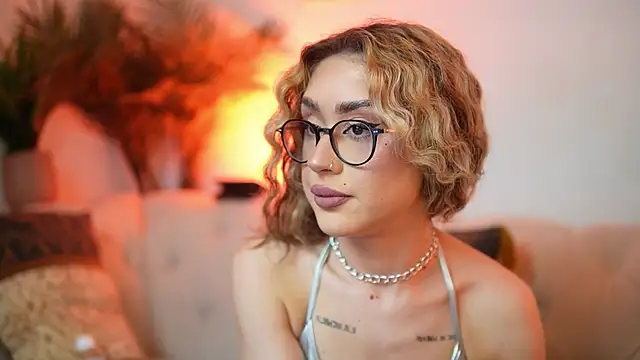 AileenKiss online show from July 2026 08:11:02 PM