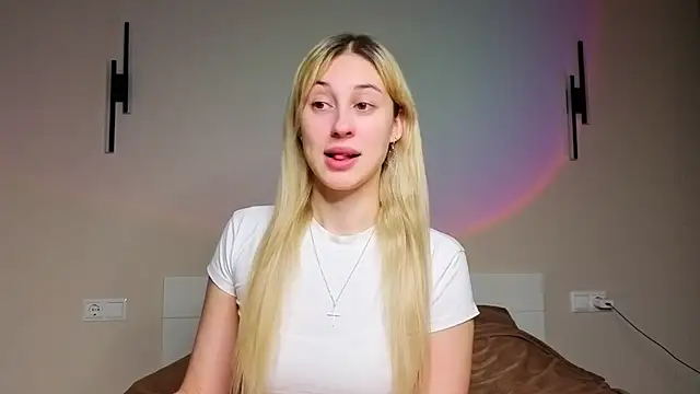 Snapshot of foxy_vivi chatting on November 2025 02:18:01 PM foxy vivi online show from November 2025 02:18:01 PM