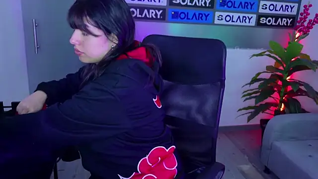 Violetta Swett  online show from November 2025 01:54:02 PM