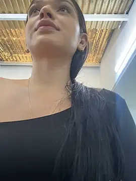 Snapshot of catalina_garciaa chatting on November 2025 06:07:02 PM catalina garciaa online show from November 2025 06:07:02 PM