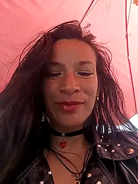 Alanna Foxx  online show from December 2025 03:10:01 PM