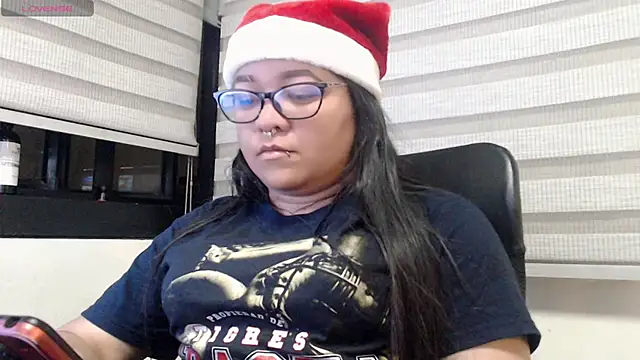 Xander Taylor  online show from December 2025 05:47:01 AM