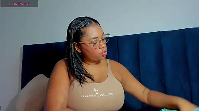 Ahilyn online show from November 2025 03:52:02 PM