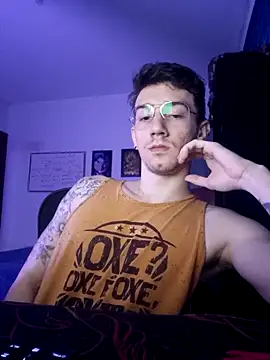 SweetGoodBoy22 online show from October 2025 05:32:02 PM