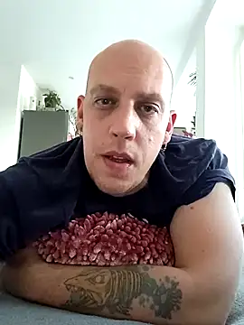 Snapshot of Kobradera1984 chatting on October 2025 02:39:02 PM Kobradera1984 online show from October 2025 02:39:02 PM