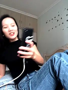 Mile-m online show from October 2025 03:49:02 AM