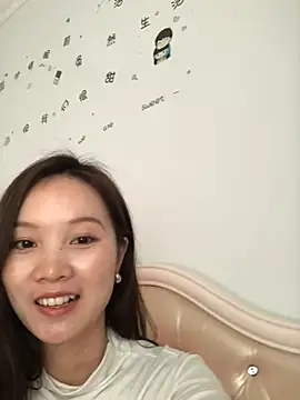 Snapshot of Mile-m chatting on March 2026 03:23:02 AM Mile-m online show from March 2026 03:23:02 AM