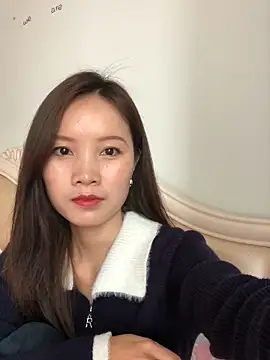 Snapshot of Mile-m chatting on March 2026 05:35:01 AM Mile-m online show from March 2026 05:35:01 AM