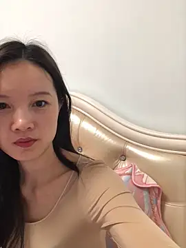 Snapshot of Mile-m chatting on March 2026 04:44:02 PM Mile-m online show from March 2026 04:44:02 PM