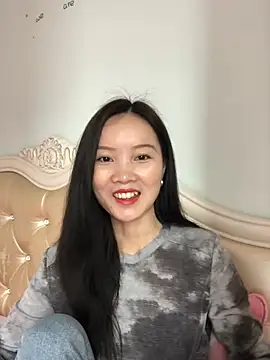 Snapshot of Mile-m chatting on March 2026 06:51:01 AM Mile-m online show from March 2026 06:51:01 AM