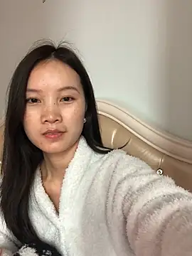 Snapshot of Mile-m chatting on March 2026 07:25:02 AM Mile-m online show from March 2026 07:25:02 AM