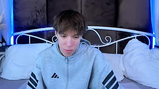 Snapshot of MarkBranston chatting on March 2026 09:21:02 AM MarkBranston online show from March 2026 09:21:02 AM