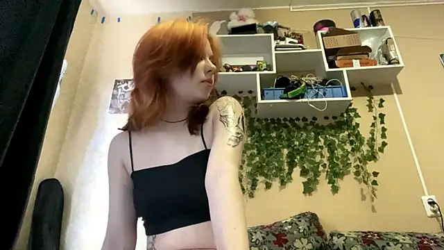 Snapshot of AnitaVanruiten chatting on October 2025 05:10:02 AM AnitaVanruiten online show from October 2025 05:10:02 AM