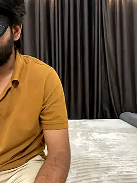 vickyandtania online show from December 2025 03:52:02 PM