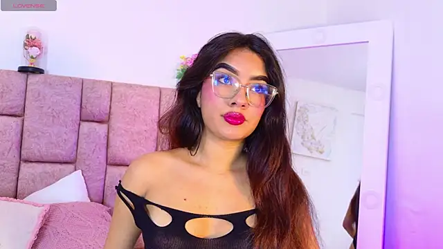 Snapshot of AmyVega_ chatting on October 2025 02:31:01 PM AmyVega online show from October 2025 02:31:01 PM