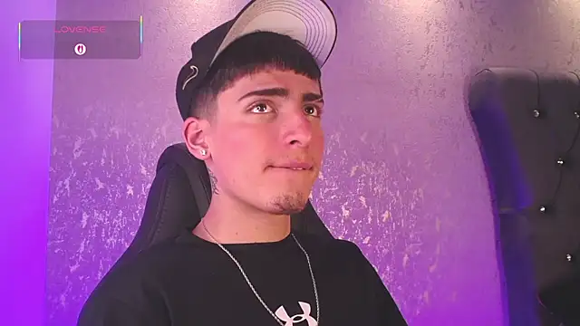 MateoMitchell online show from November 2025 05:29:02 AM