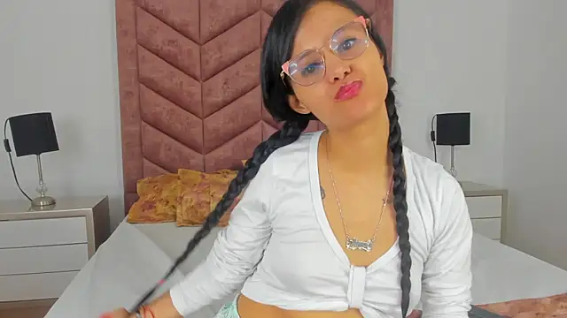 Alanha   online show from October 2025 02:23:02 AM