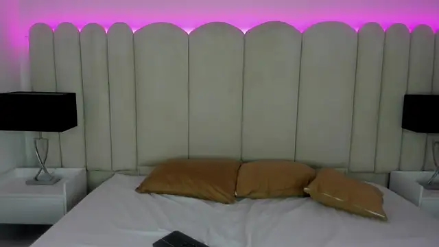 Alanha   online show from December 2025 05:13:01 AM