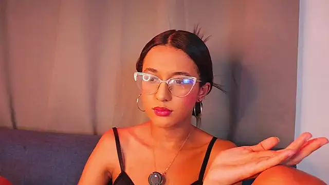 Snapshot of luna_valen chatting on July 2026 09:32:02 PM luna valen online show from July 2026 09:32:02 PM