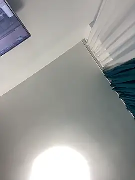 MilanYaman online show from October 2025 02:59:01 PM