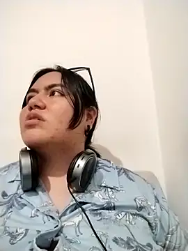 Snapshot of RubyRouge_2 chatting on October 2025 01:36:02 AM RubyRouge 2 online show from October 2025 01:36:02 AM