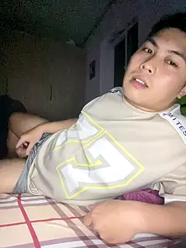 Zynzel online show from October 2025 06:06:01 PM