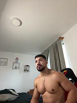 Ezzio Scolaro online show from March 2026 10:04:01 PM