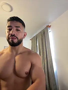 Ezzio Scolaro online show from March 2026 10:03:01 PM