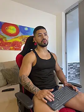Snapshot of Ezzio_Scolaro chatting on July 2026 10:47:02 PM Ezzio Scolaro online show from July 2026 10:47:02 PM