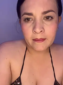 Anyhot latina online show from December 2025 03:48:01 AM