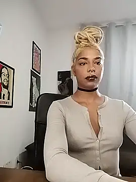 Helenoir online show from April 2026 11:00:02 AM