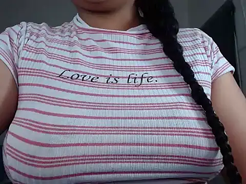 Snapshot of Agatha_milk24 chatting on October 2025 02:30:02 PM Agatha milk24 online show from October 2025 02:30:02 PM