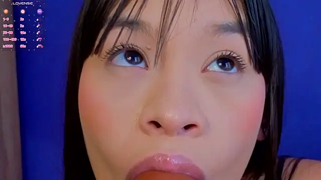 Snapshot of kimhilton_ chatting on March 2026 03:45:01 PM kimhilton online show from March 2026 03:45:01 PM