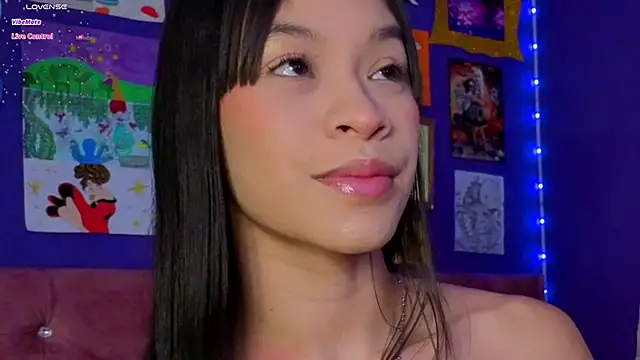 Snapshot of kimhilton_ chatting on April 2026 01:42:02 AM kimhilton online show from April 2026 01:42:02 AM