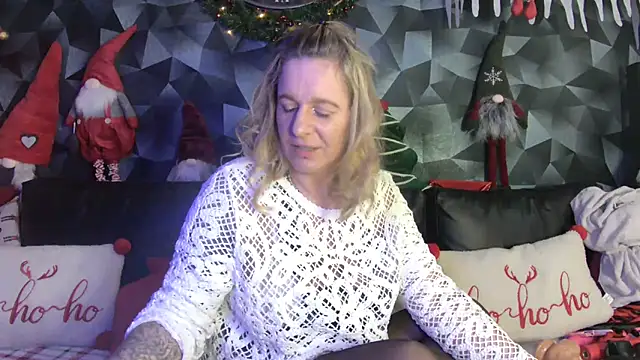 Delichieuse5 online show from December 2025 08:25:01 PM