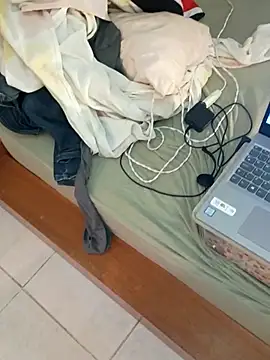 Insaneli online show from October 2025 07:54:02 AM