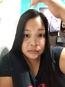 Snapshot of shyhotpinay_32 chatting on October 2025 02:02:01 PM shyhotpinay 32 online show from October 2025 02:02:01 PM