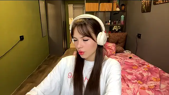 MysticAlisa online show from October 2025 09:30:02 AM