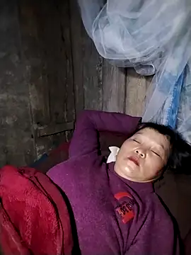 Snapshot of sumaybae chatting on November 2025 04:18:02 PM sumaybae online show from November 2025 04:18:02 PM