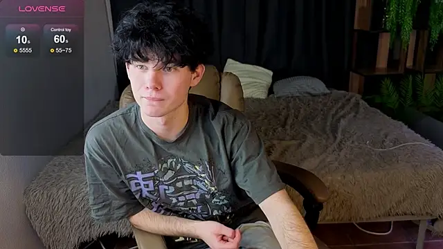 Cute Mike online show from November 2025 02:29:02 PM