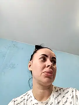 Stefaniyaxq online show from October 2025 12:06:02 PM