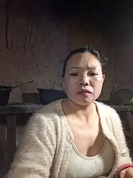 miomio-12 online show from December 2025 01:06:01 PM